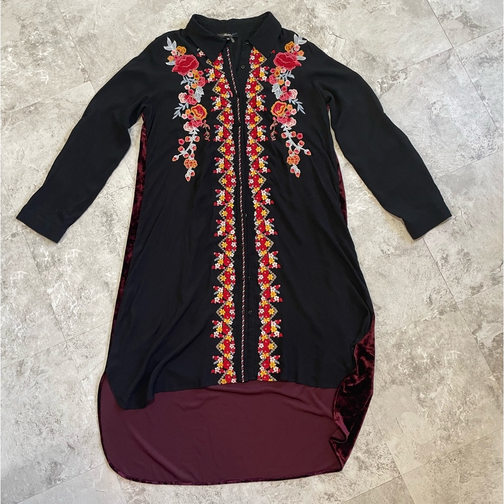ANDREE BY UNIT Black Tunic Dress with Red Floral Embroidery